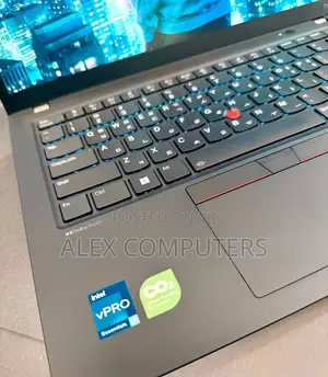 New Laptop Lenovo ThinkPad T14s G4 32GB Intel Core i7 SSD 512GB