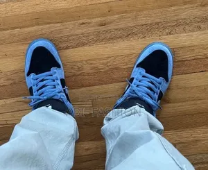 Nike SB Dunk Low Supreme "Ocean Fog," Deep Navy /Black