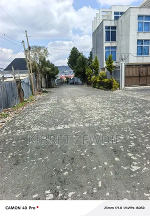 3bdrm House in Kibert Zewdie, Bole for sale