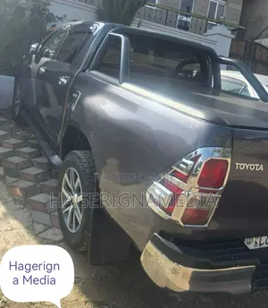 Toyota Hilux 2020 Black