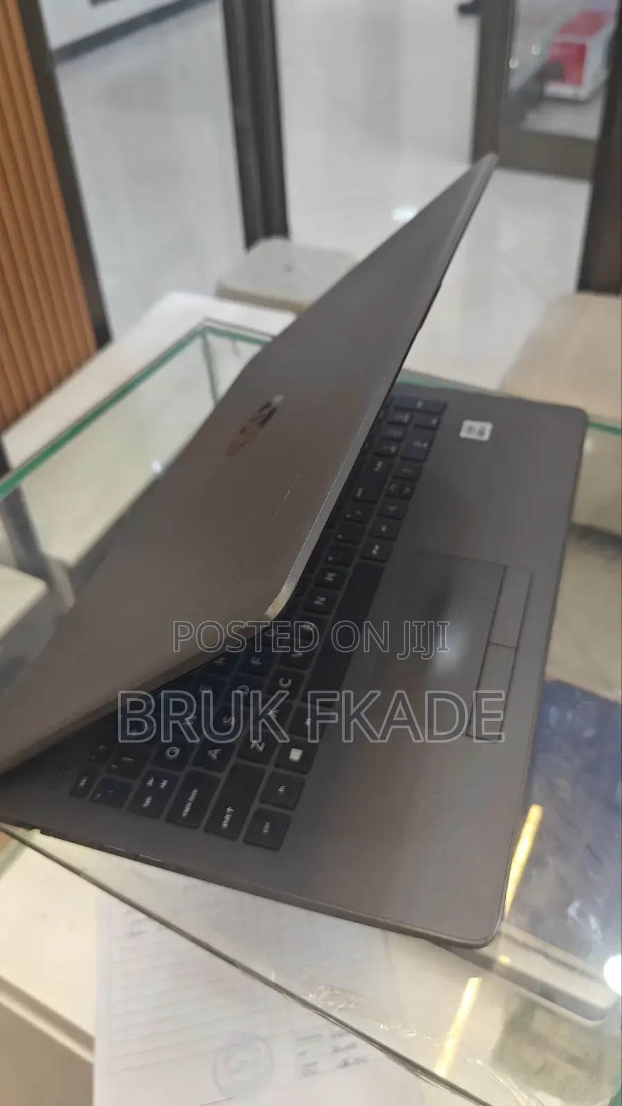 New Laptop HP 250 G7 8GB Intel Core i5 SSD 1T
