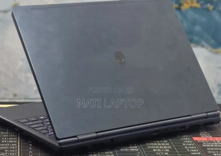 New Laptop Alienware 16x Aurora 32GB Intel Core Ultra 9 SSD 1T