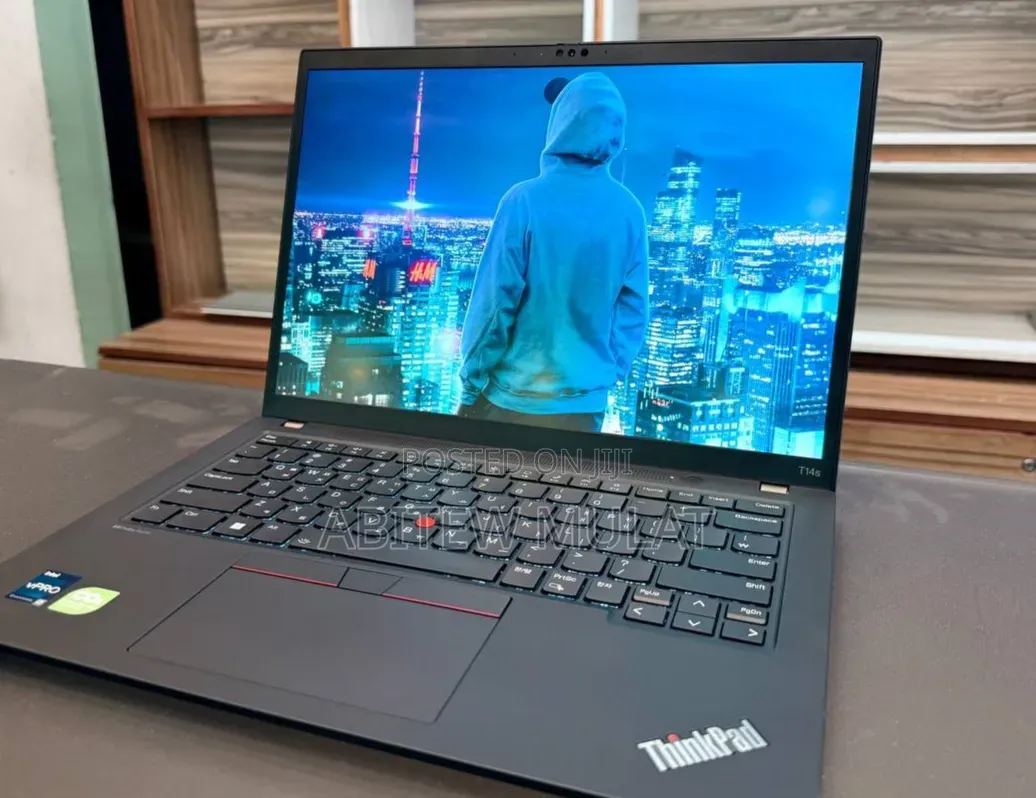 New Laptop Lenovo ThinkPad T14s G4 32GB Intel Core i7 SSD 512GB