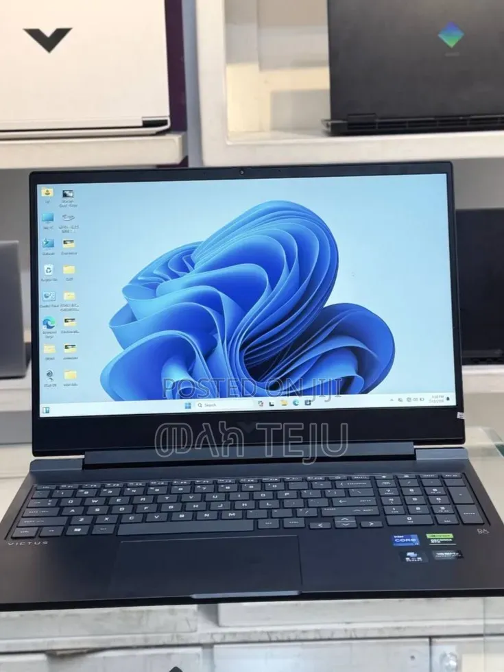 New Laptop HP Victus 15 16GB Intel Core i7 SSD 1T