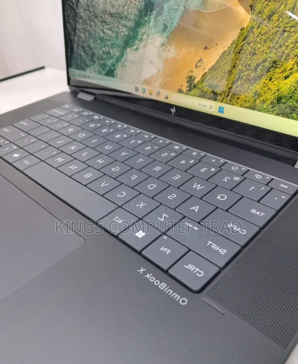 New Laptop HP OmniBook 5 16" 16GB Intel Core Ultra 5 SSD 512GB