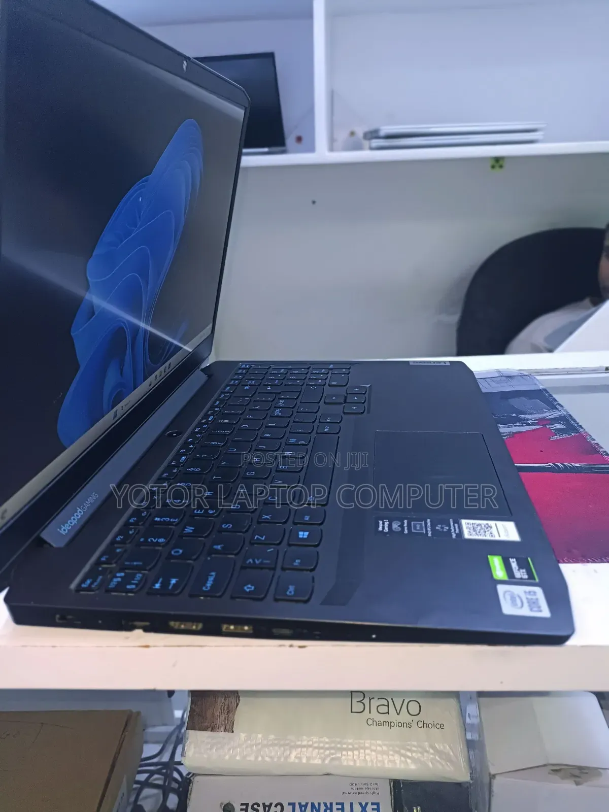 New Laptop Lenovo 16GB Intel Core i5 SSD 512GB