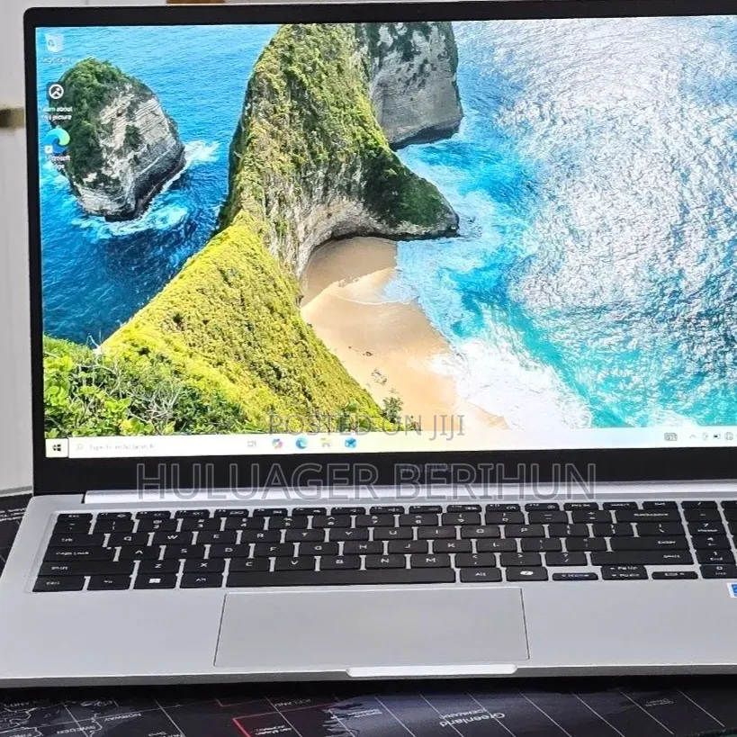 Laptop Samsung Galaxy Book4 16GB Intel Core i7 SSD 512GB