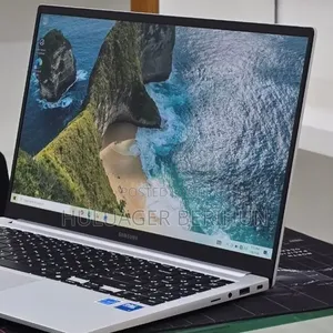 Laptop Samsung Galaxy Book4 16GB Intel Core i7 SSD 512GB