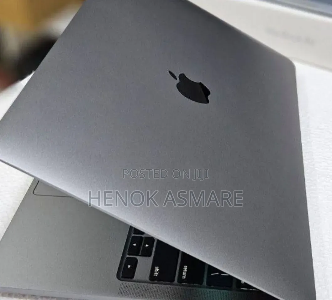 New Laptop Apple MacBook Pro 2022 M2 8GB Apple M2 SSD 256GB