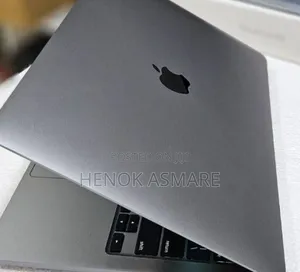 New Laptop Apple MacBook Pro 2022 M2 8GB Apple M2 SSD 256GB