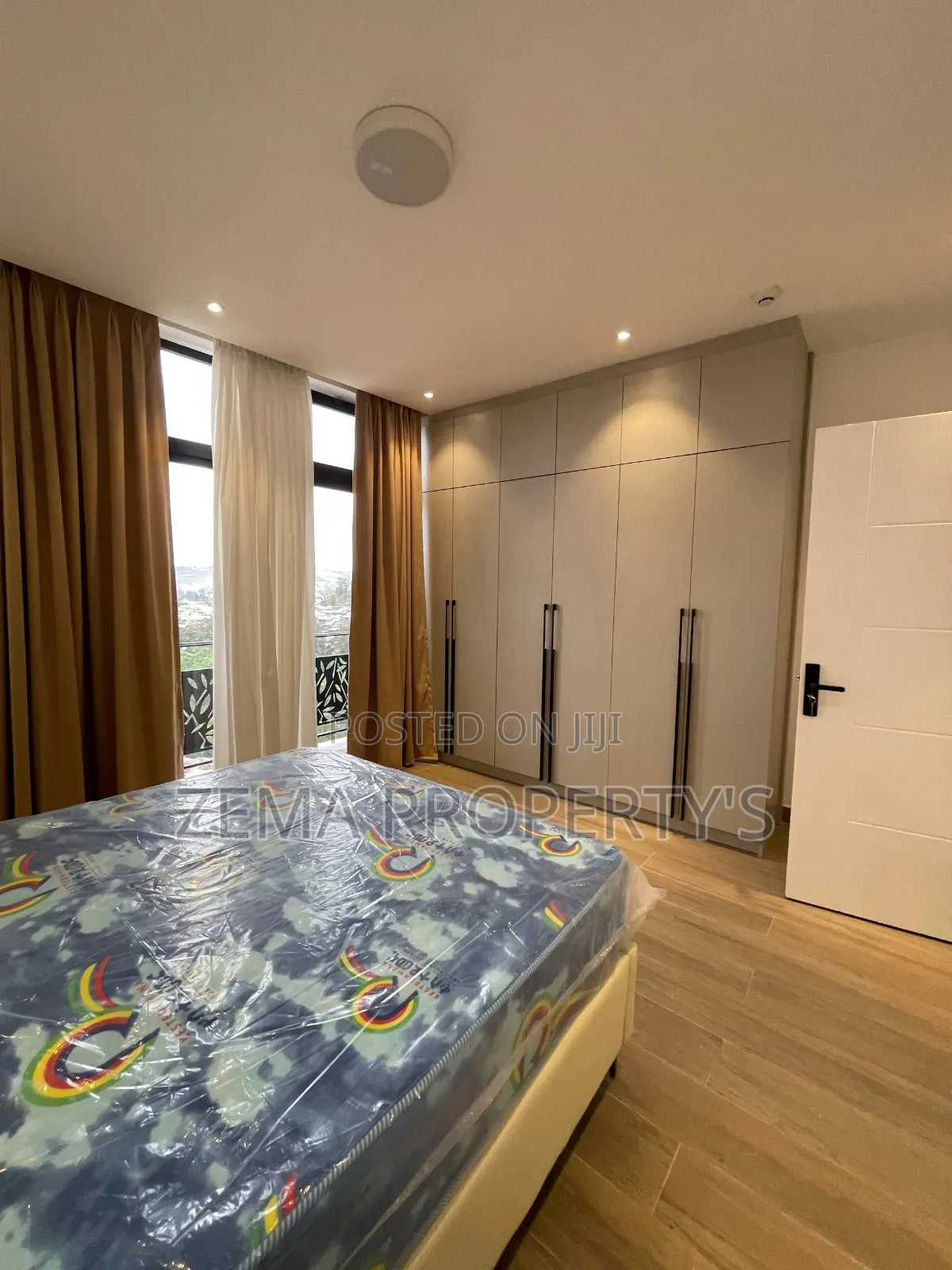 Furnished 4bdrm Apartment in Bole for rent