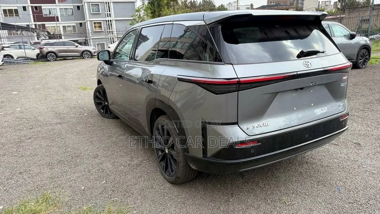 Toyota bZ3 2025 Gray