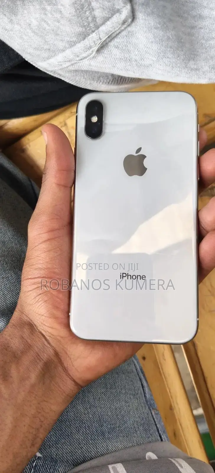 Apple iPhone XR 64 GB White