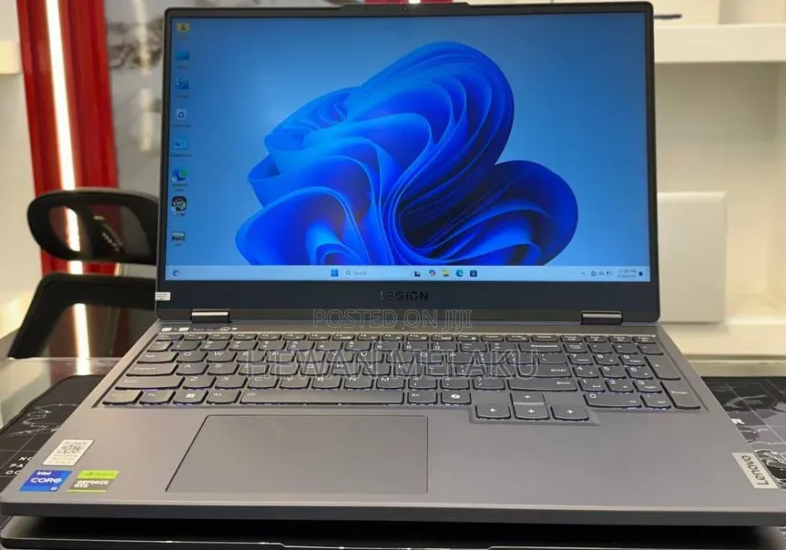 New Lenovo Legion Y7000P IRX9 Gaming Laptop 24GB Intel Core i7 SSD 1T