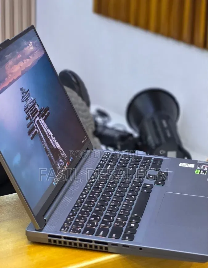 New Laptop Lenovo Legion 5 16GB AMD Ryzen 7 SSD 1T