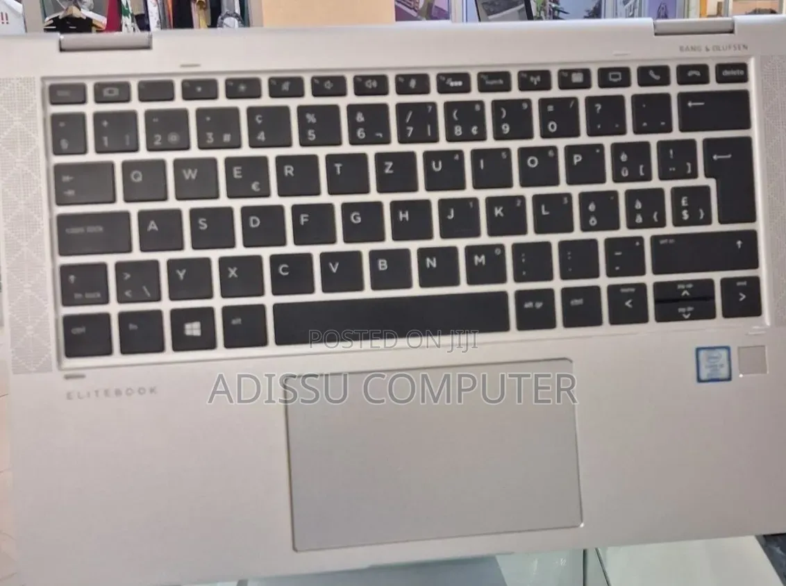 New Laptop HP EliteBook 1030 8GB Intel Core i5 SSD 256GB