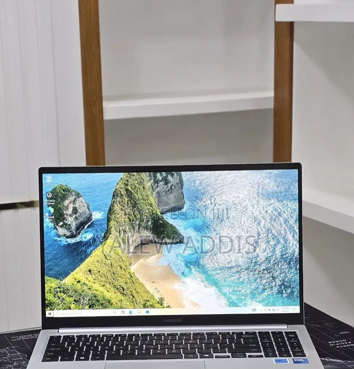 New Laptop Samsung Galaxy Book4 16GB Intel Core 7 SSD 512GB