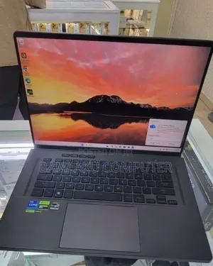 New Laptop Asus ROG Zephyrus G16 16GB Intel Core i7 SSD 1T