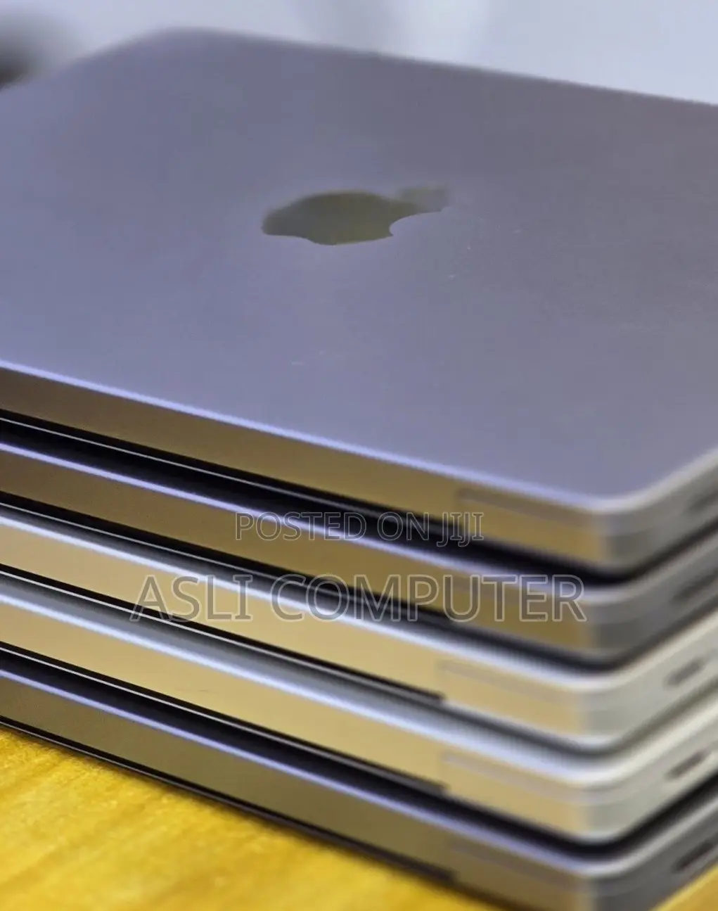 New Laptop Apple MacBook Pro 2021 M1 32GB Apple M1 Pro SSD 512GB