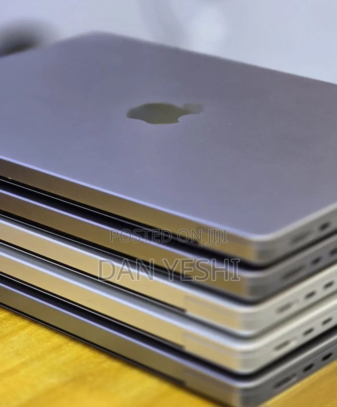 New Laptop Apple MacBook Pro 32GB Apple M1 Pro SSD 512GB