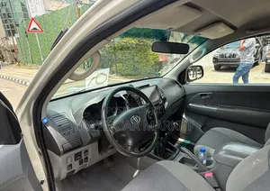 Toyota Hilux 2010 Gray