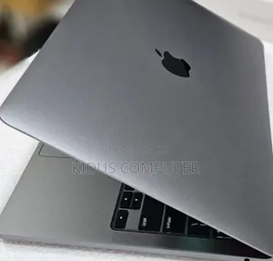 New Laptop Apple MacBook Pro 2022 M2 8GB Apple M2 SSD 256GB