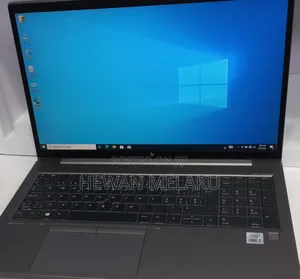 New Laptop HP ZBook Firefly G8 16GB Intel Core i7 SSD 512GB