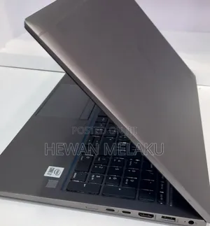 New Laptop HP ZBook Firefly G8 16GB Intel Core i7 SSD 512GB
