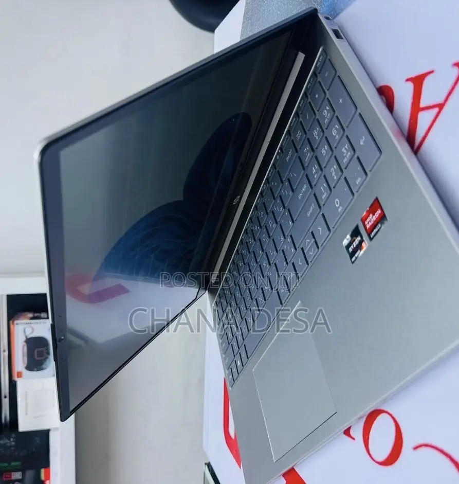 New Laptop HP 8GB AMD Ryzen 5 SSD 512GB