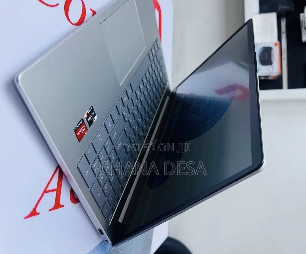 New Laptop HP 8GB AMD Ryzen 5 SSD 512GB
