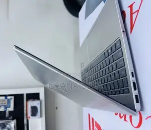 New Laptop HP 8GB AMD Ryzen 5 SSD 512GB
