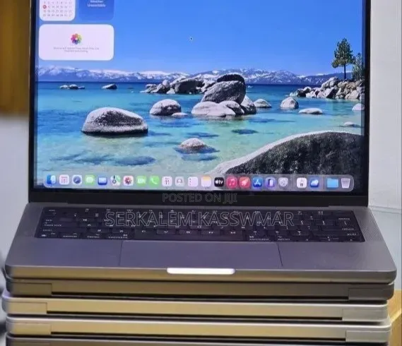 New Laptop Apple MacBook Pro 32GB Apple M1 Pro SSHD (Hybrid) 512GB