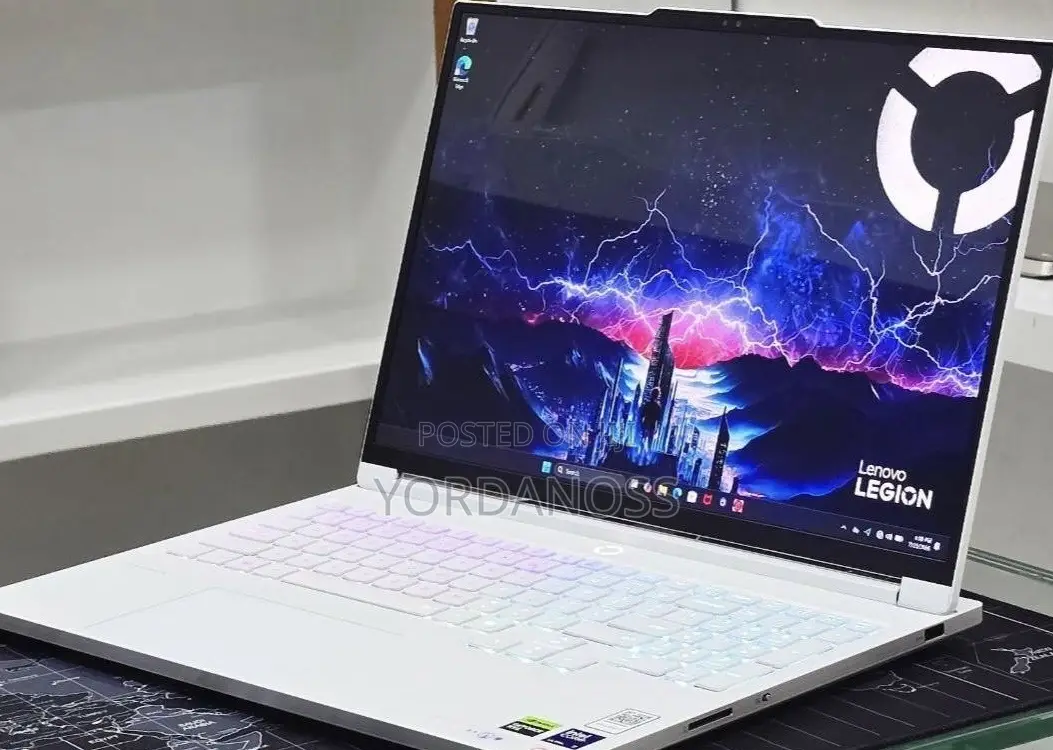 New Laptop Lenovo Legion 7 32GB Intel Core Ultra 7 SSD 1T