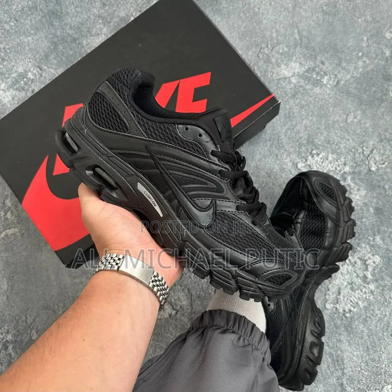 Nike Air Max Moto Shoes