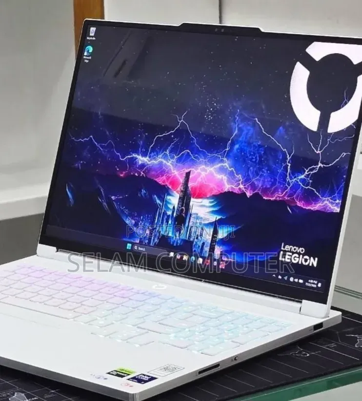 New Laptop Lenovo Legion 5 32GB Intel Core Ultra 7 SSD 1T