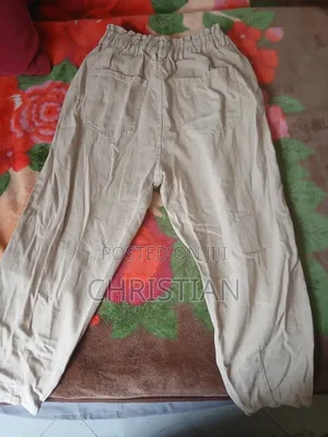Stradivarius Cute Beige Jeans