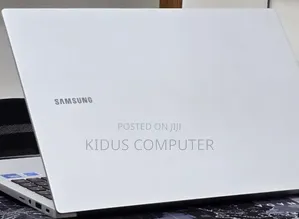 New Laptop Samsung Galaxy Book 2 16GB Intel Core 7 SSD 512GB