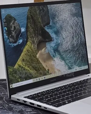 New Laptop Samsung Galaxy Book 2 16GB Intel Core 7 SSD 512GB