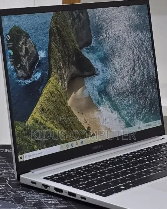 New Laptop Samsung Galaxy Book 2 16GB Intel Core 7 SSD 512GB