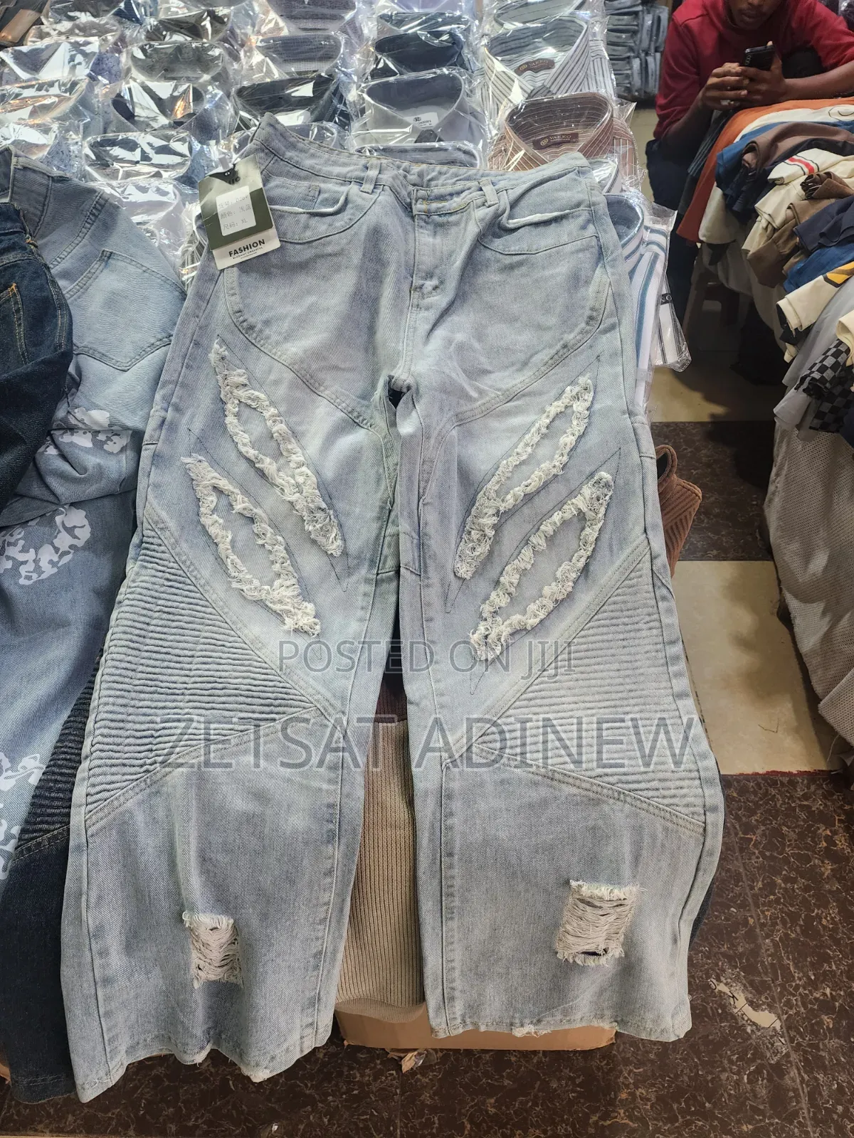 Men's Distressed Denim Jeans 
