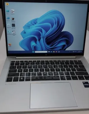New Laptop HP EliteBook 840 G10 16GB Intel Core i7 SSD 512GB