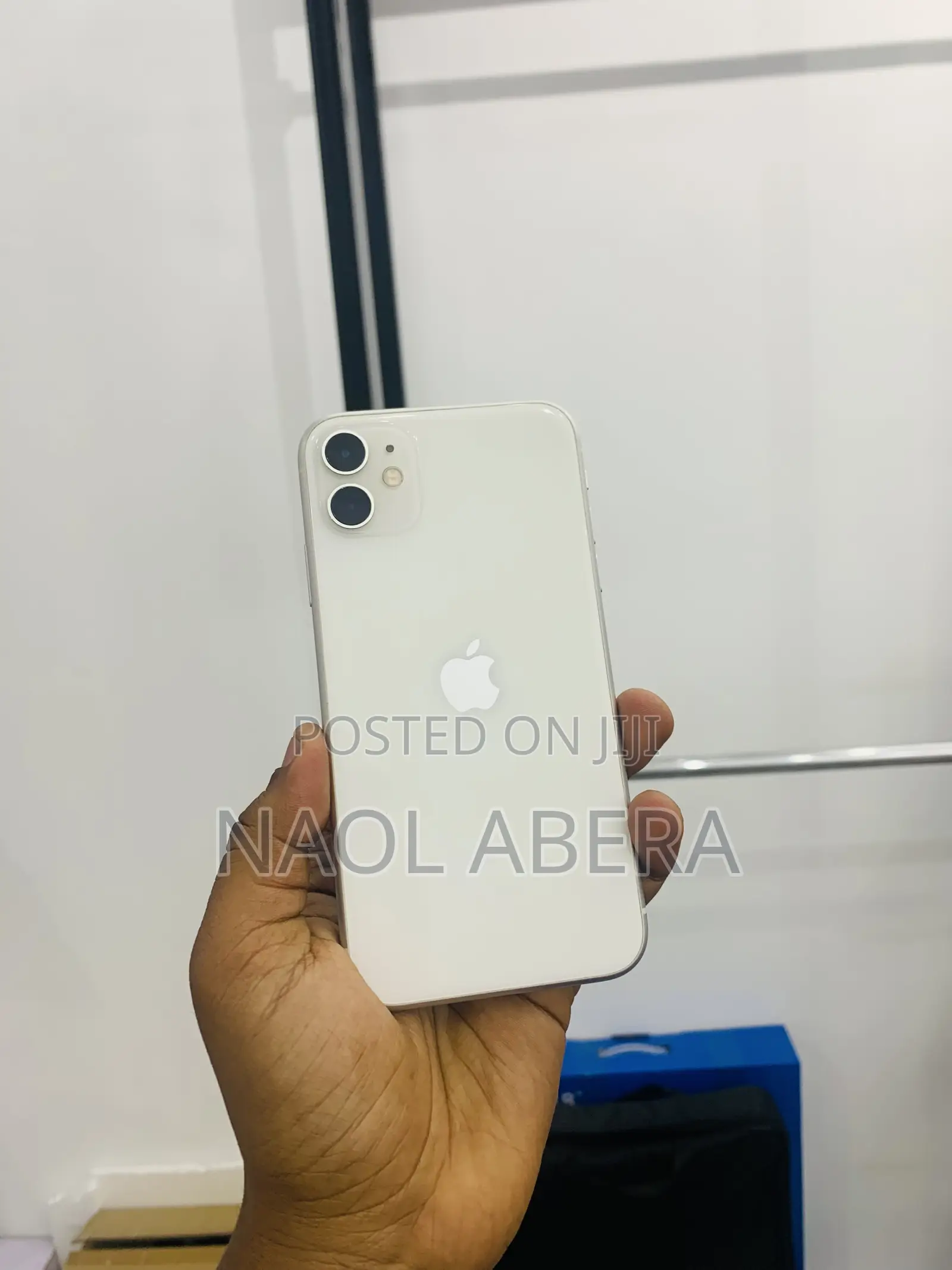 New Apple iPhone 11 64 GB White