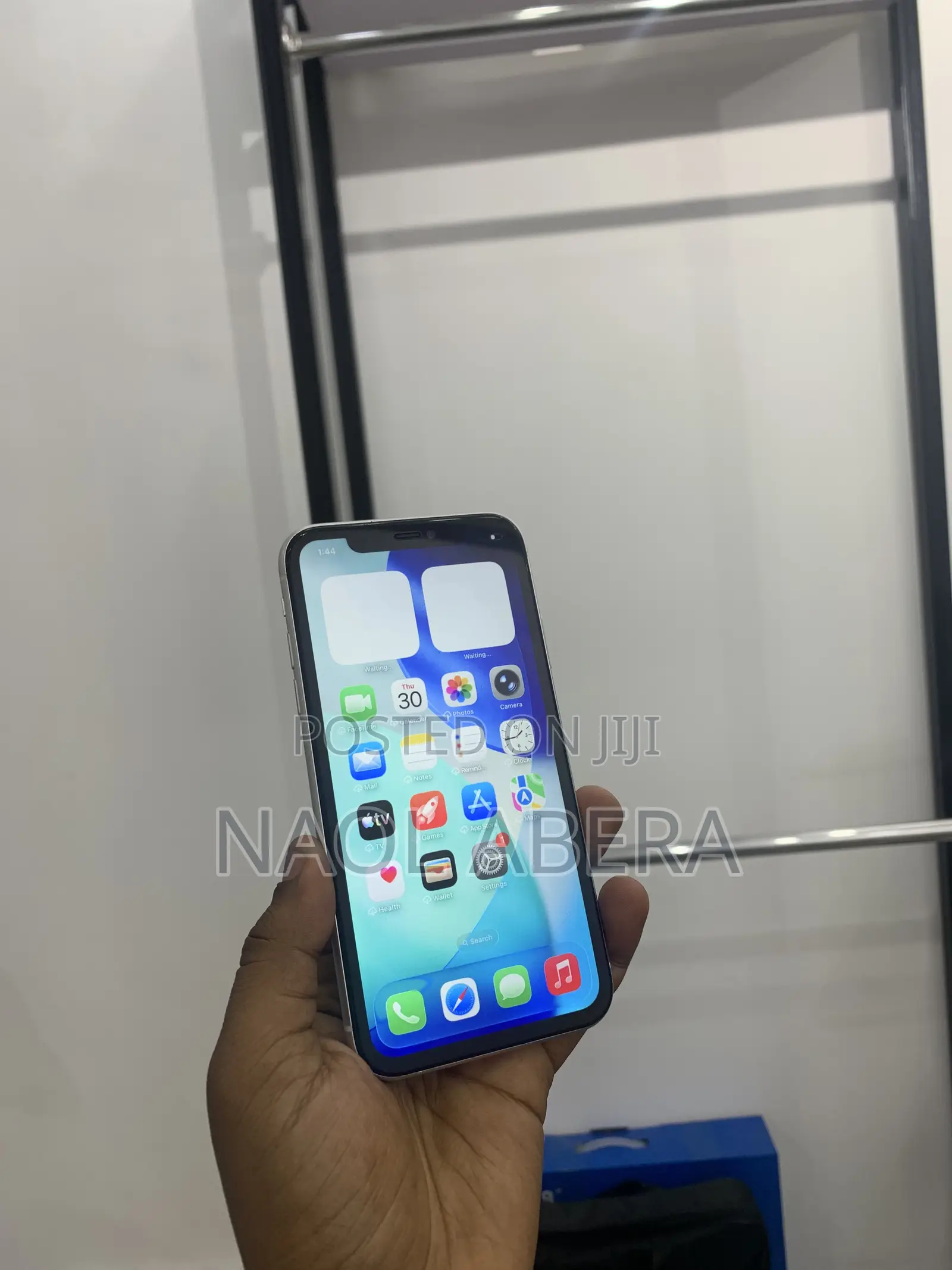 New Apple iPhone 11 64 GB White