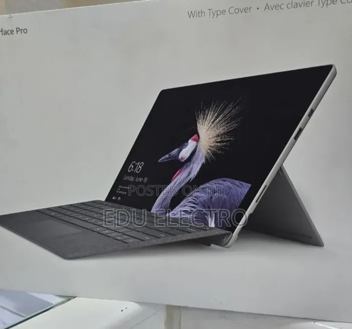 New Laptop Microsoft Surface 8GB Intel Core i7 SSD 128GB