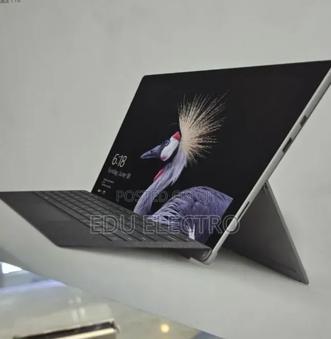 New Laptop Microsoft Surface 8GB Intel Core i7 SSD 128GB