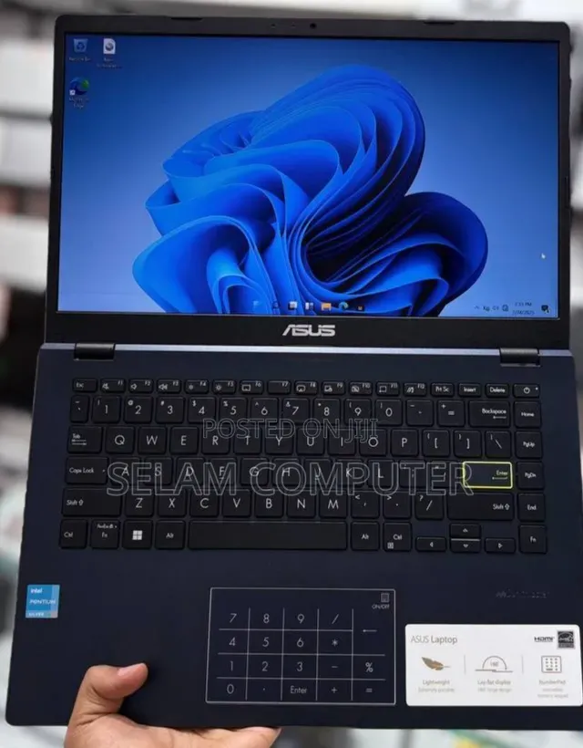 New Laptop Asus VivoBook 15 X505BA 4GB Intel SSD 256GB