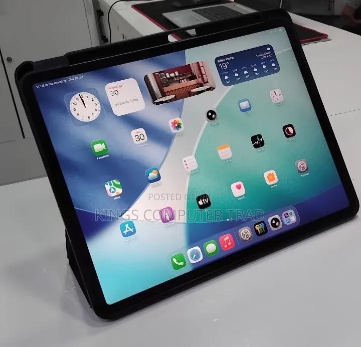 New Apple iPad Pro 1 TB Gray