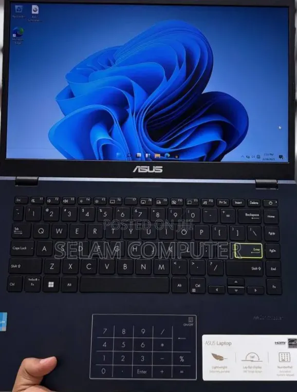 New Laptop Asus VivoBook 15 X505BA 4GB Intel SSD 256GB