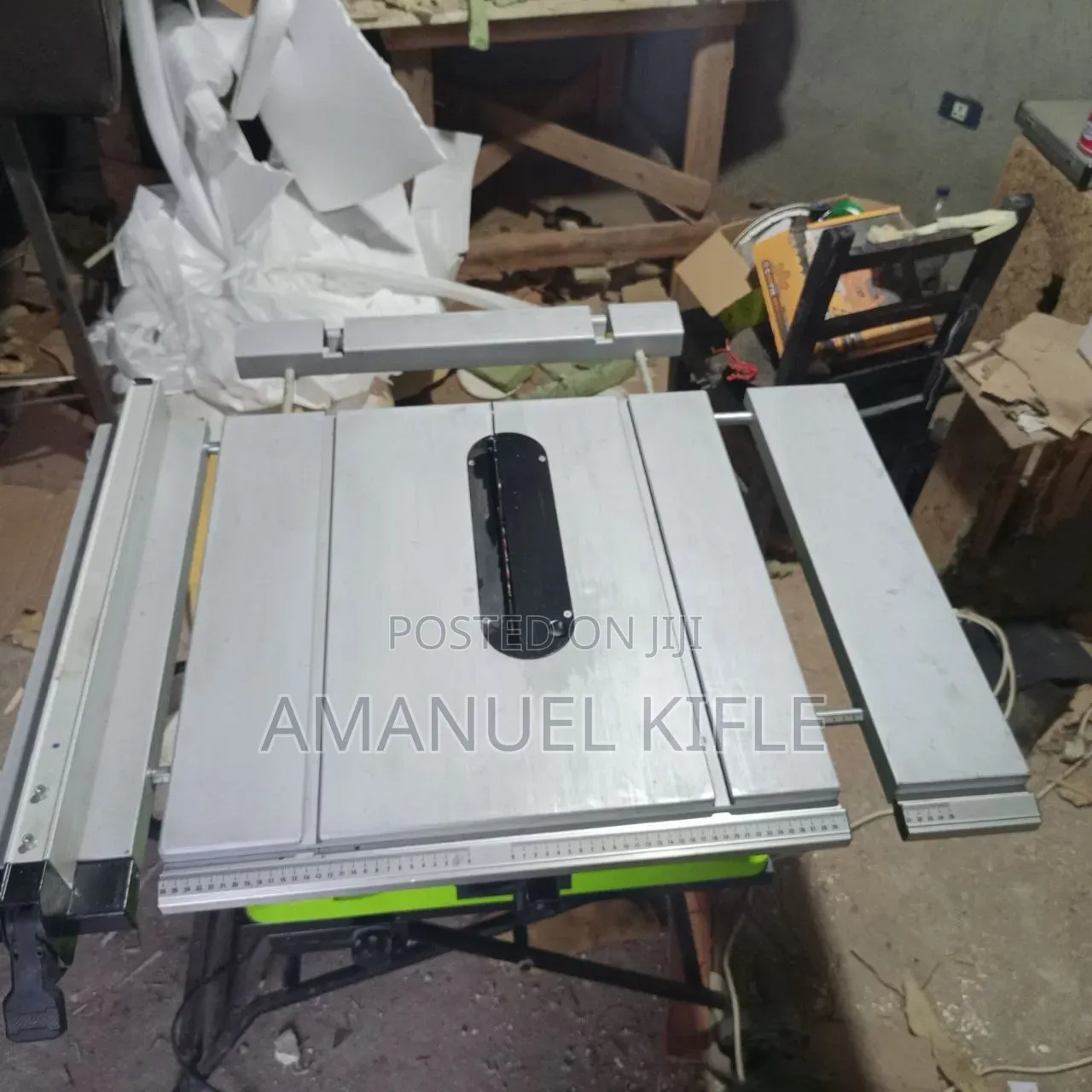 Vido Table Saw