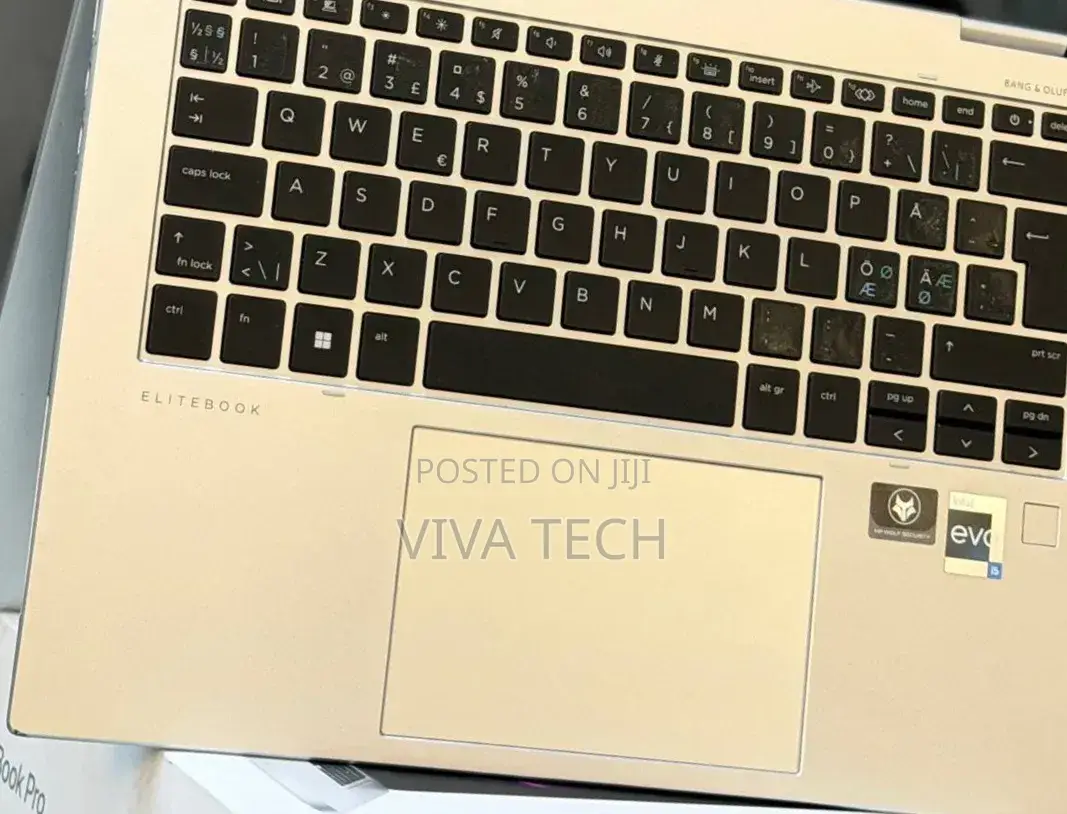 New Laptop HP EliteBook 1040 G8 16GB Intel Core i5 SSD 512GB
